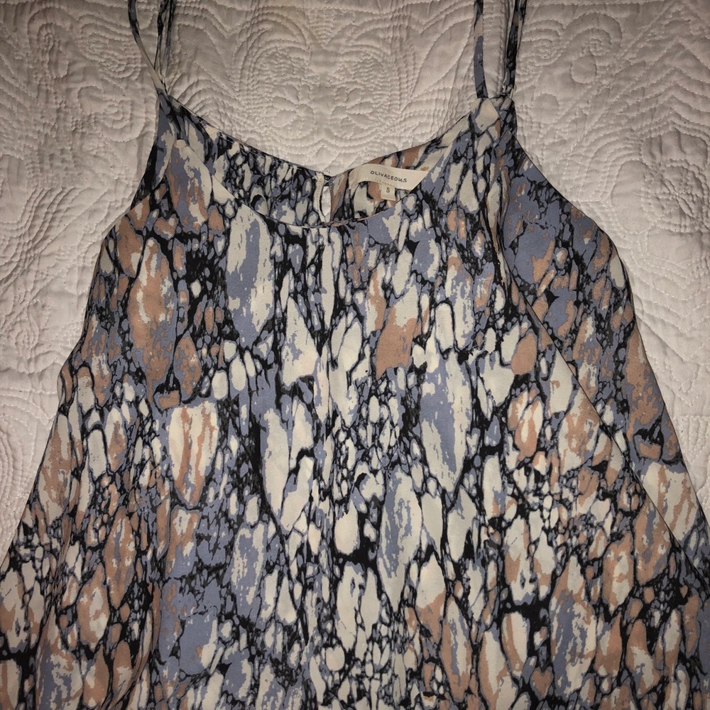 Olivaceous tie dye top